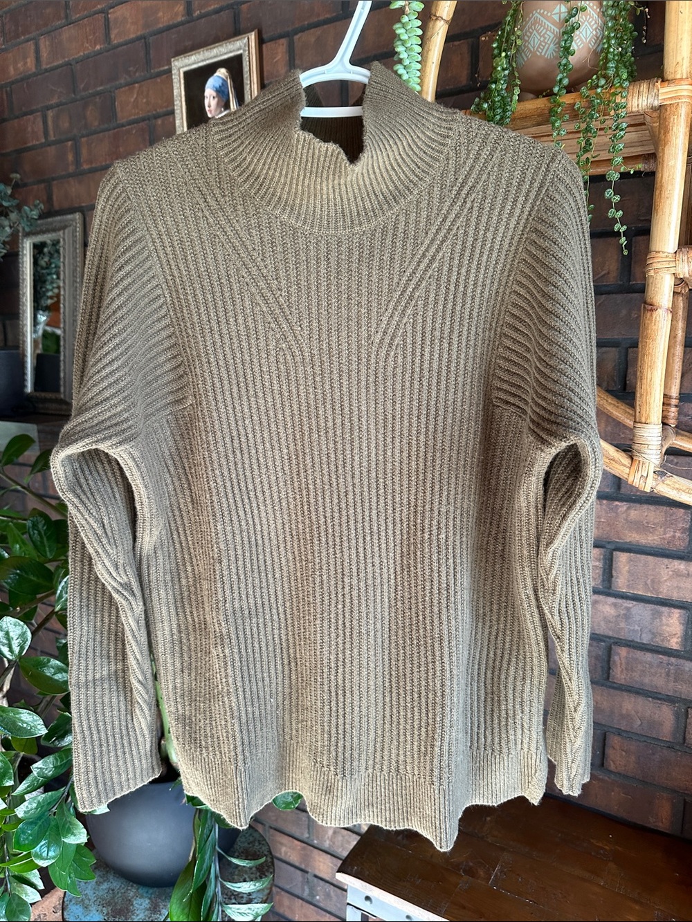 Banana Republic Ribbed Mock Neck Sweater in Olive Green